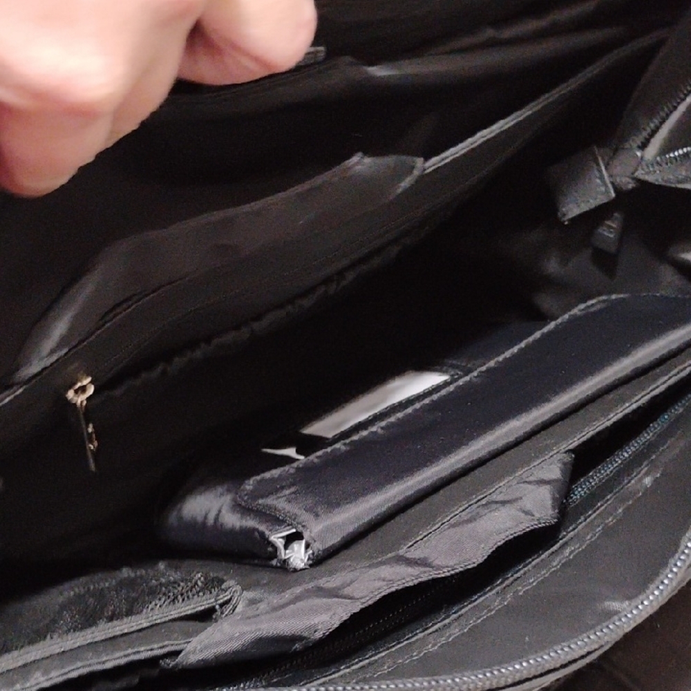 BEIS Black Crocodile-Embossed The Large Black Tote W Strap - Picture 11 of 11